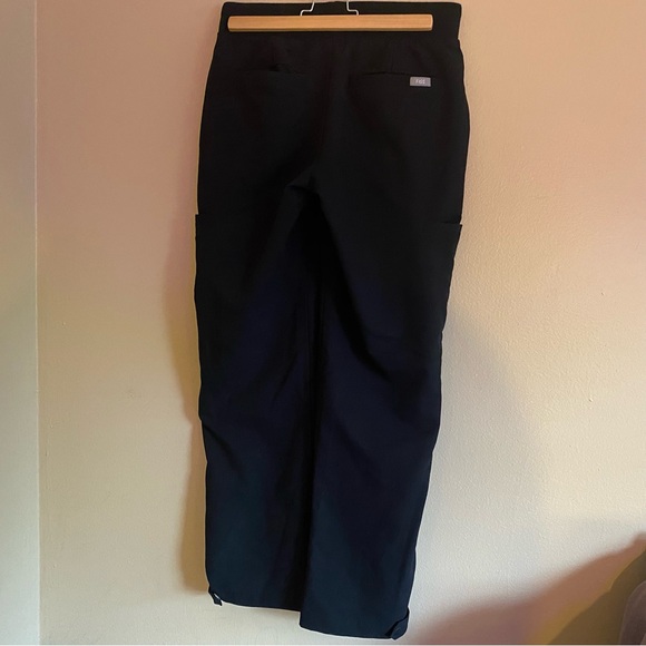Figs Cargo Button Leg Scrub Pants Size XS - Picture 1 of 7